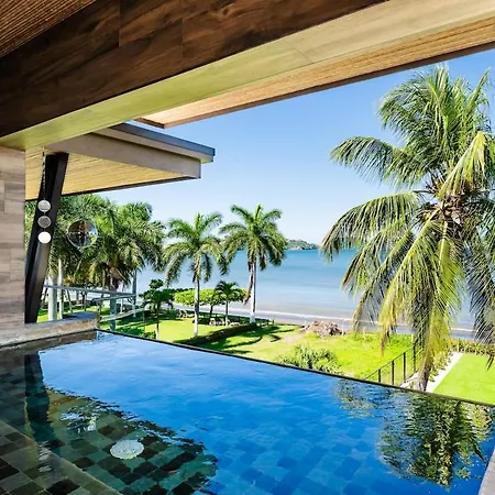 Modern Beachfront Villa 2 Pools Sunsets