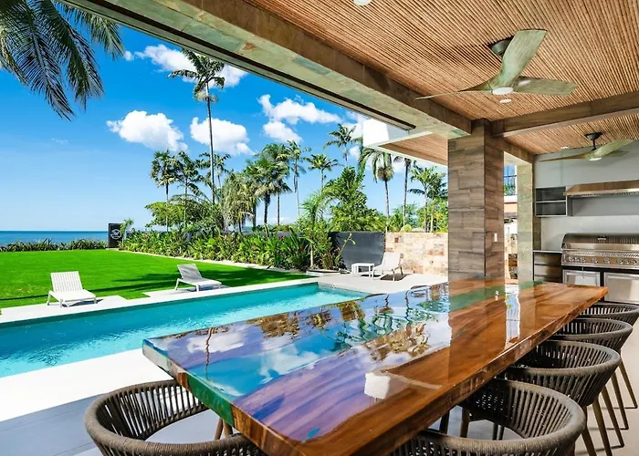 Beachfront Villa, 2 Pools, & Breakfast, Sleeps 21 * Playa Flamingo