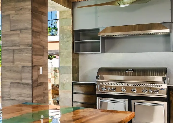 Beachfront Villa, 2 Pools, & Breakfast, Sleeps 21 Villa Playa Flamingo