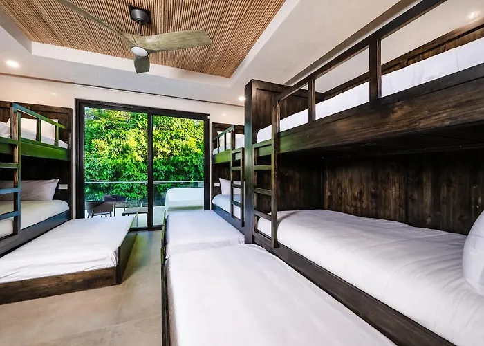 Villa Beachfront Villa, 2 Pools, & Breakfast, Sleeps 21 Playa Flamingo