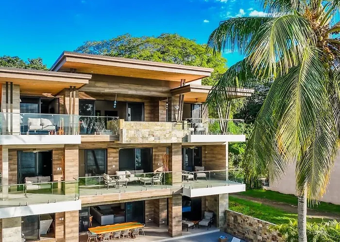Villa Beachfront Villa, 2 Pools, & Breakfast, Sleeps 21