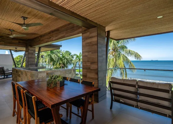 Villa Beachfront Villa, 2 Pools, & Breakfast, Sleeps 21