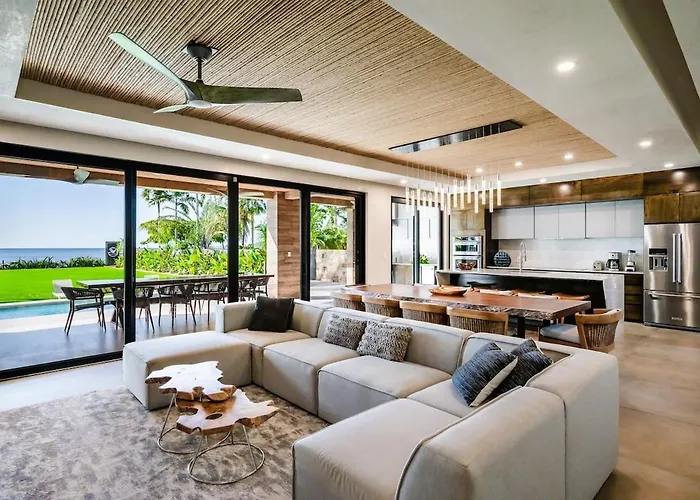 Beachfront Villa, 2 Pools, & Breakfast, Sleeps 21 *